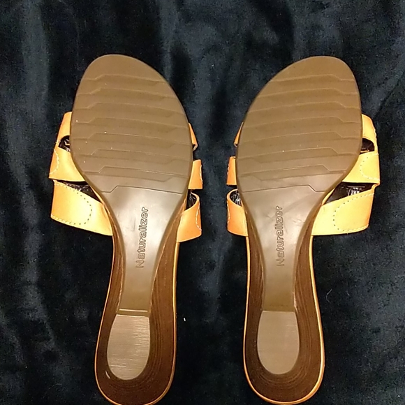 Shoes - Picture 2 of 3